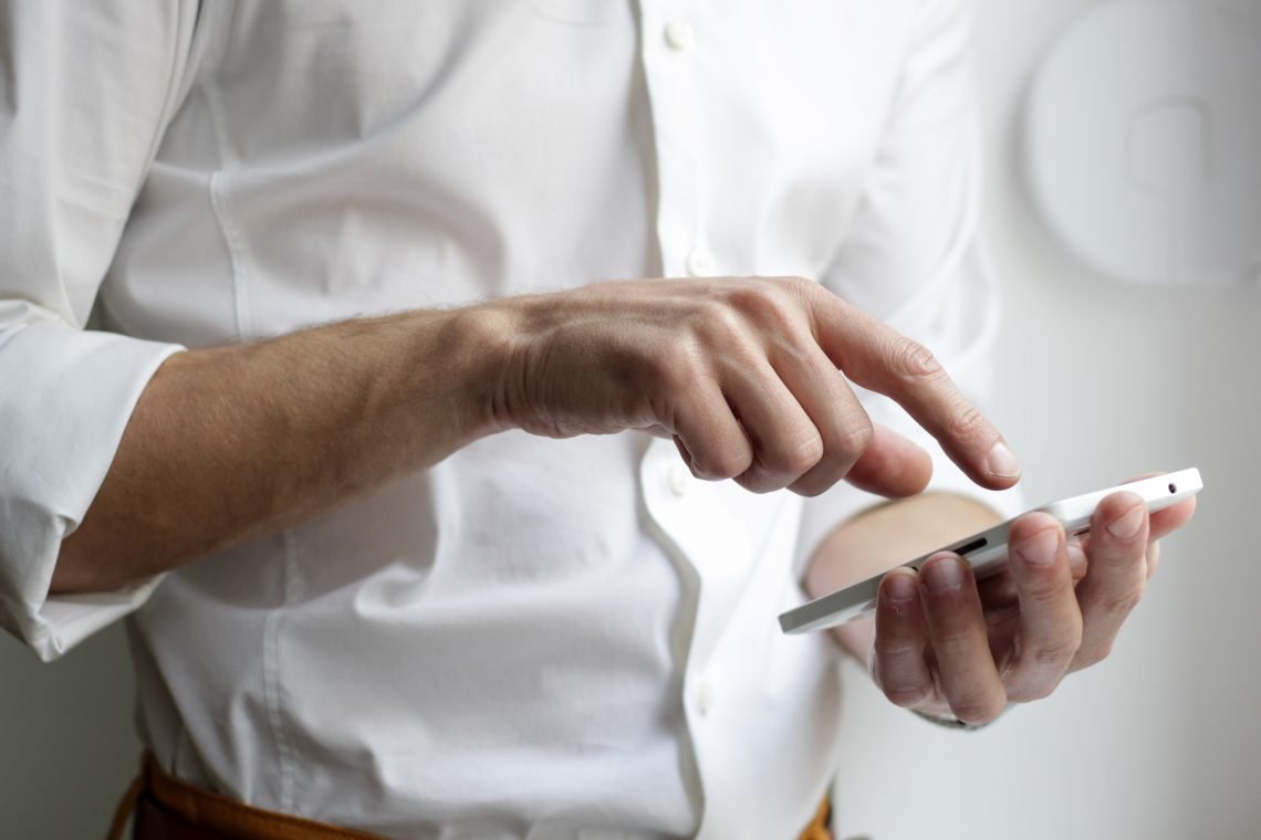 Avitelos specialistų patarimai, renkantis mobilų telefoną.