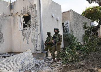 gazos-ruozo-blokados-atsaukimas-mainais-i-150-gyvybiu-–-ar-„hamas“-nores-atiduoti-kaip-skydus-naudojamus-ikaitus?