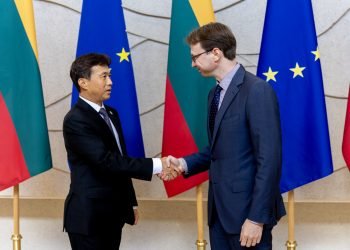 vyriausybes-vicekancleris-susitiko-su-korejos-respublikos-specialiuoju-pasiuntiniu-noh-jung-kwak