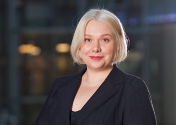 karolina-mickute.-kas-apdraus-nuo-teisekuros-stichiju?