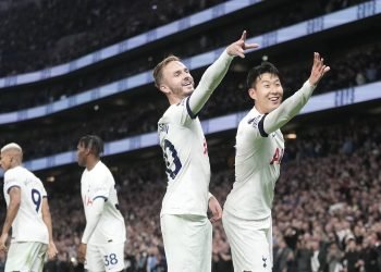 pergale-iskovojes-„tottenham“-isitaise-„premier“-lygos-virsuneje