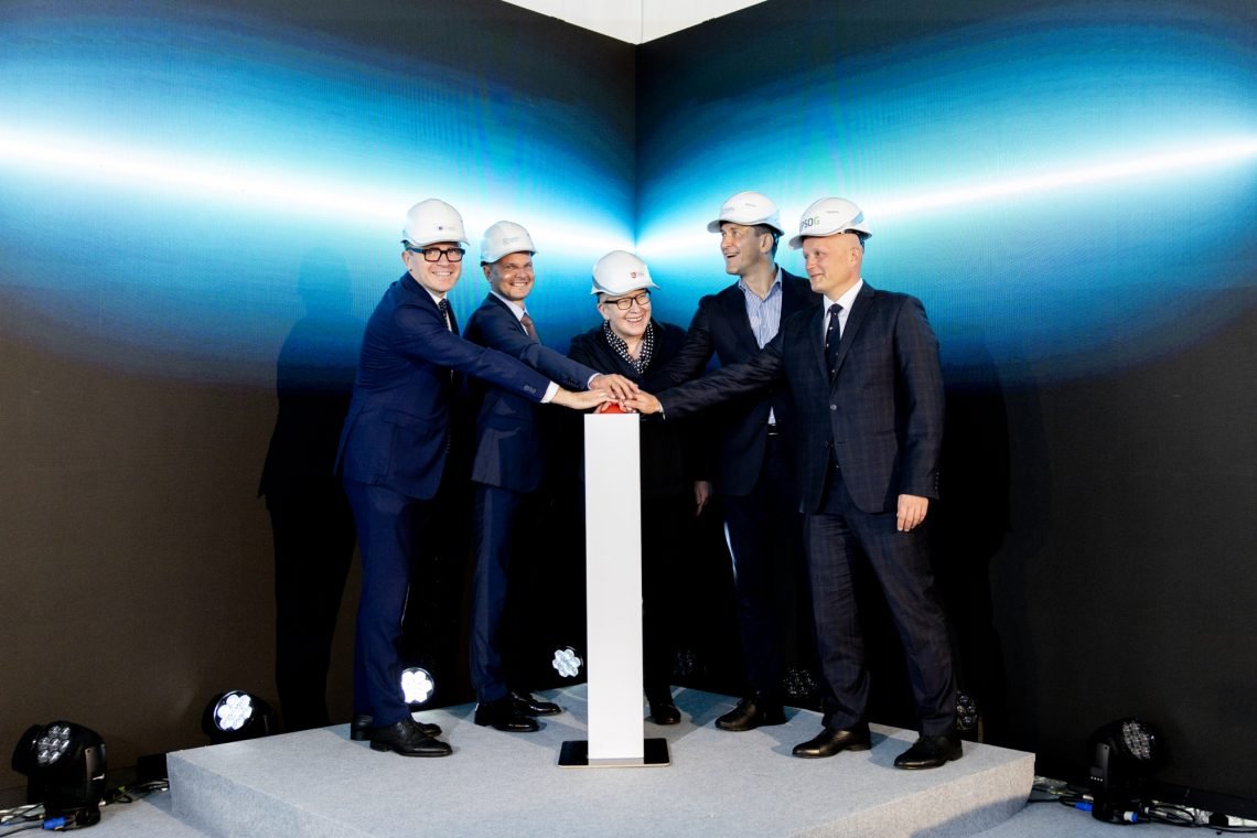 „energy-cells“-energijos-kaupimo-sistema-pradeda-veikla-–-izoliuoto-darbo-rezervo-paslauga-teikia-visa-200-mw-galia