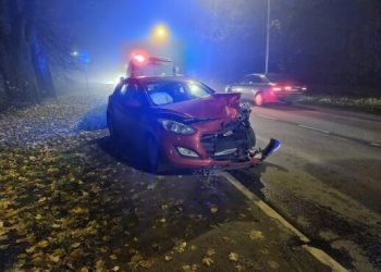 eismo-nelaime-vilniuje-–-girtas-„volvo“-vairuotojas-isleke-i-priespriesine-eismo-juosta-ir-rezesi-i-„hyundai“