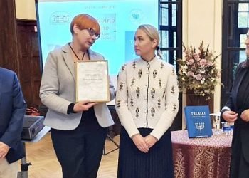 zemaiciu-muziejui-„alka“-iteikta-premija-uz-isleista-telsiu-atminties-knyga