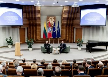 premjere-lietuvos-diplomatams:-demokratiniu-principu-ir-taisyklemis-gristos-pasaulines-tvarkos-islaikymas-yra-egzistencinis-lietuvos-interesas