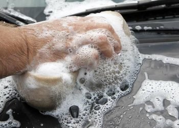 megstate,-kai-jusu-automobilis-buna-svarus?-plovimas-tam-neskirtoje-vietoje-gali-uztraukti-nemenka-bauda