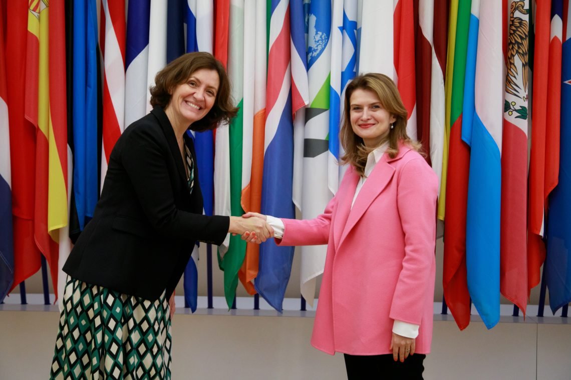lietuva-ir-ebpo-prades-bendra-atsparumo-ugdymo-dezinformacijai-ir-isorinems-gresmems-programa 
