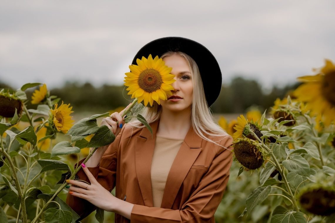 vaikysteje-patyrusi-skurda,-siandien-sandra-padeda-stokojantiems