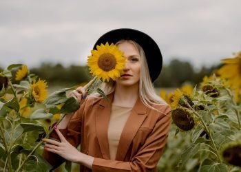 vaikysteje-patyrusi-skurda,-siandien-sandra-padeda-stokojantiems