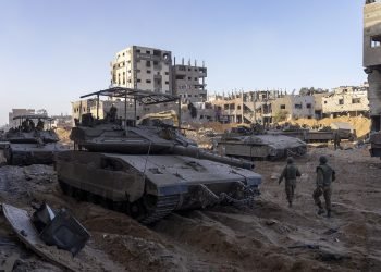 izraelio-ir-„hamas“-karas.-jt-saugumo-taryba-reikalauja-gazos-ruoze-ivesti-humanitarines-pauzes,-izraelis-nesutinka