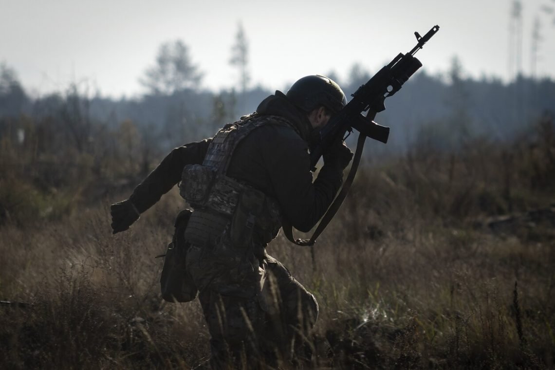 rusijos-karas-pries-ukraina.-isw:-ukrainos-pajegos-sekmingai-tese-puolima-i-pietus-nuo-bachmuto