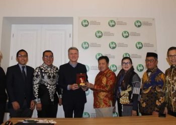indonezijos-parlamentarai-apsilanke-lietuvos-pramonininku-konfederacijoje