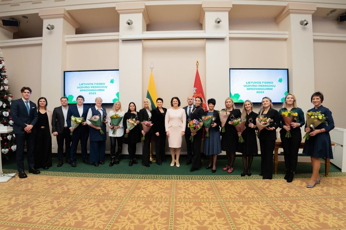 prezidenturoje-pagerbti-ir-apdovanoti-fizinio-ugdymo-pedagogai