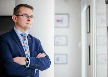 dulkys-atmeta-prezidento-kritika:-visuomene-turi-zinoti,-kad-mokame-du-kartus-maziau-psd-imoku-nei-es-vidurkis