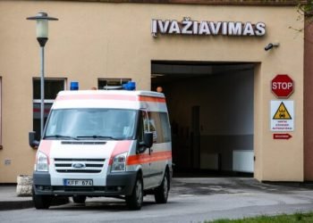 dar-vienas-apsinuodijimas-alkoholiu-kazlu-rudoje-–-ligonineje-atsidure-14-mete