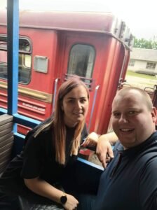 Dargaičių kaime pirtis gaminantys Karolis ir Ieva Kiršiai džiaugiasi šeimos versląpuoselėdami kaime.