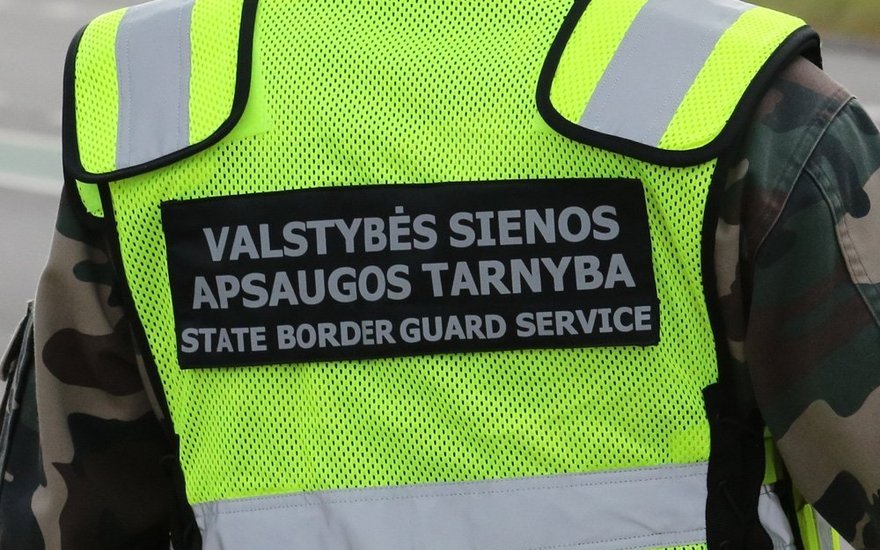 ne-karta-baustas-vyras-vel-pakliuvo-su-kontrabandinemis-cigaretemis