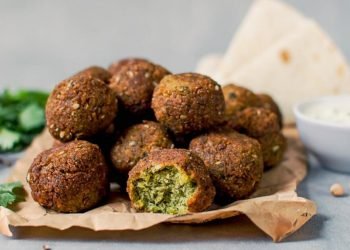 falafeliu-diena-–-puiki-proga-ju-pasigaminti-namuose:-pasinaudokite-auksiniais-patarimais-(receptas)