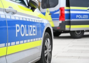 vokieciu-policija:-prie-krastutiniu-desiniuju-suvaziavimo-sunkiai-suzeisti-du-pareigunai