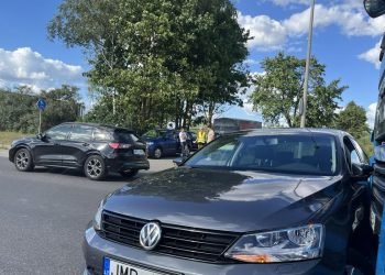 del-avarijos-„uzsikimso“-sostines-vakarinis-aplinkkelis