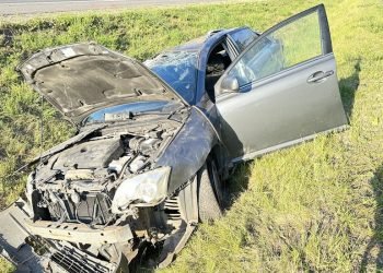 netoli-vievio-–-skaudi-eismo-nelaime:-apvirto-du-automobiliai,-suzaloti-penki-zmones