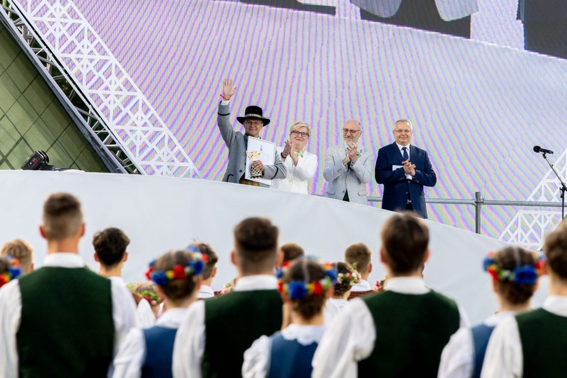 premjere:-jau-simtmeti-skambanti-dainu-svente-–-tradicija,-vienijanti-lietuvius-visame-pasaulyje