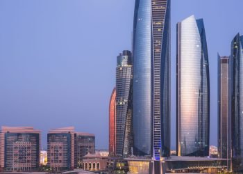 pasirasytas-bendradarbiavimo-sutarimas-su-abu-dabio-prekybos-ir-pramones-rumais