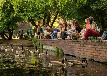 prasideda-festivalis-spot-–-uzsienio-ir-lietuviu-pasirodymai-netiketose-vilniaus-erdvese