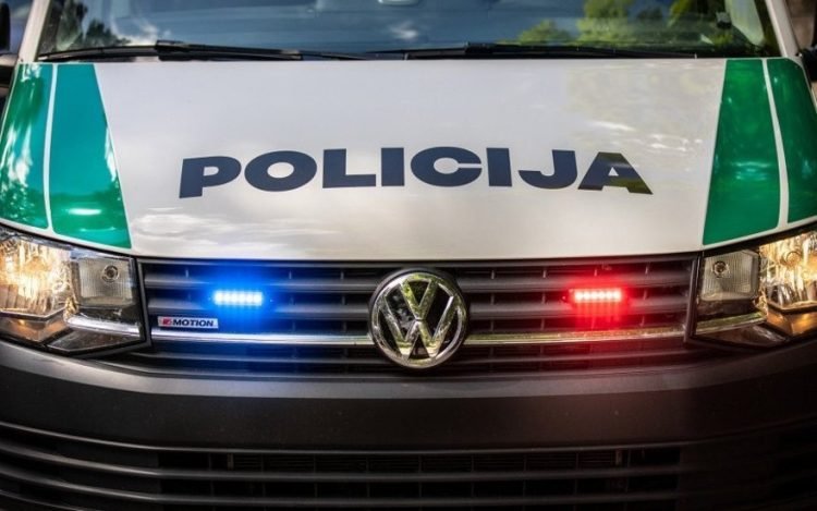 ispuolis-klaipedos-rajone:-dviem-automobiliais-atvaziave-jaunuoliai-bande-pagrobti-paauglius