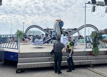 is-karuseles-juros-sventeje-iskrites-vaikas-ir-vyras-vis-dar-mediku-rankose:-aiskeja,-kad-vaikas-tikrai-neatidare-apsaugos