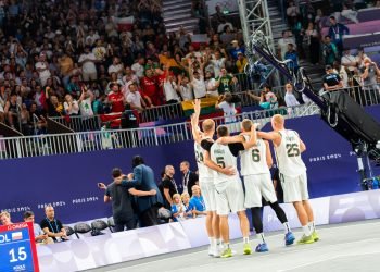 premjere-sveikina-bronzine-lietuvos-trijuliu-krepsinio-rinktine