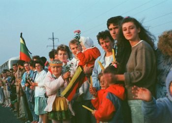 premjere:-baltijos-kelias-primena,-kad-turime-nuolat-tvirtinti-savo-nepriklausomybes-mura