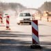i-automobili-atskriejes-akmenukas-pridare-zalos-uz-beveik-9-tukst.-euru