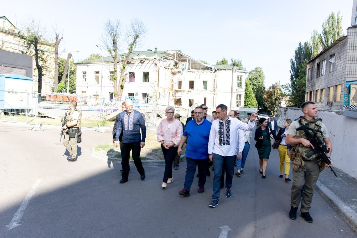 ministre-pirmininke:-vaiku-ligonines-„ochmatdyt“-atstatyma-po-rusijos-teroro-ispuolio-turime-paversti-skaidrumo-sekmes-istorija