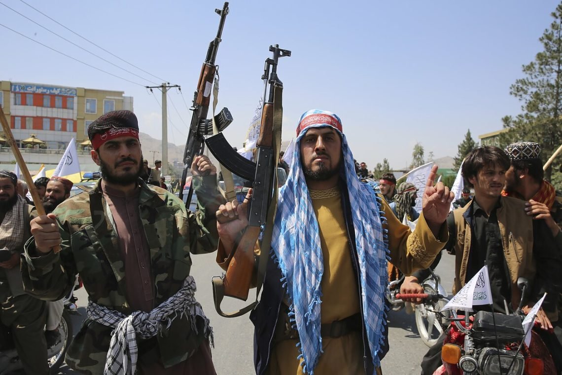 talibanas-gali-prarasti-kontrole-afganistane-–-isis-k-vis-labiau-kelia-galva