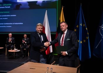 lietuva-ir-lenkija-stiprins-bendradarbiavima-gynybos-srityje