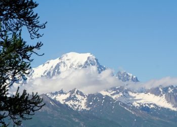 monblane-rasti-keturiu-dingusiu-alpinistu-kunai:-mire-nuo-issekimo