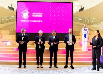 uzbaigtas-dar-vienas-valstybines-svarbos-mokslo-infrastrukturos-projektas:-santaros-slenyje-atidarytas-inovatyvus-medicinos-mokslo-centras