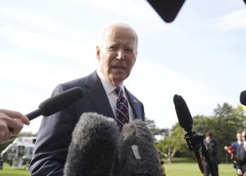 jav-kariuomene:-bidenui-atsaukus-vizita-vokietijoje-atidedamas-susitikimas-del-ukrainos