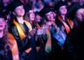 Klaipėdos universiteto absolventai atsiėmė diplomus