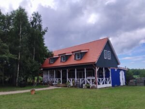 Šiandien Karklės vynuogynas lankytojus kviečia ne tik paragauti derliaus, bet ir patirti šios vietos dvasią. Čia rengiamos edukacijos, kūrybinės popietės