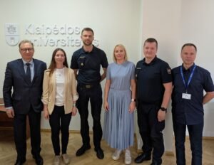 Ugniagesiai išbandys Klaipėdos universiteto mokslininkų sukurtą sorbentą